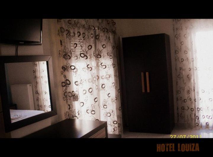 Hotel Louiza Paralía Exteriör bild