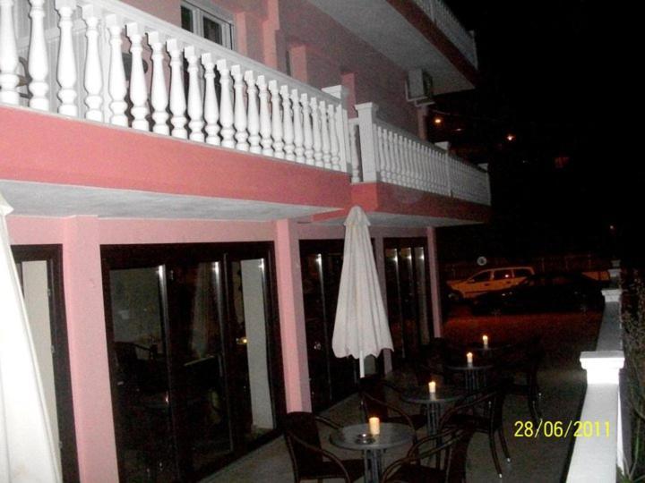 Hotel Louiza Paralía Exteriör bild