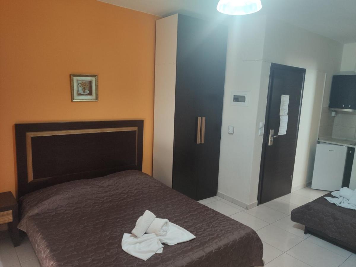 Hotel Louiza Paralía Exteriör bild